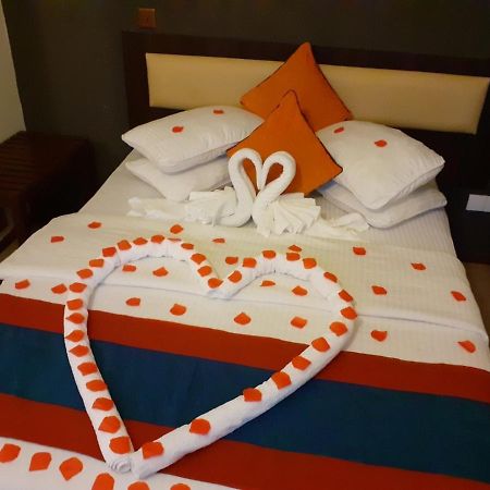 הולהומאל Seasunbeach Hotel Maldives מראה חיצוני תמונה