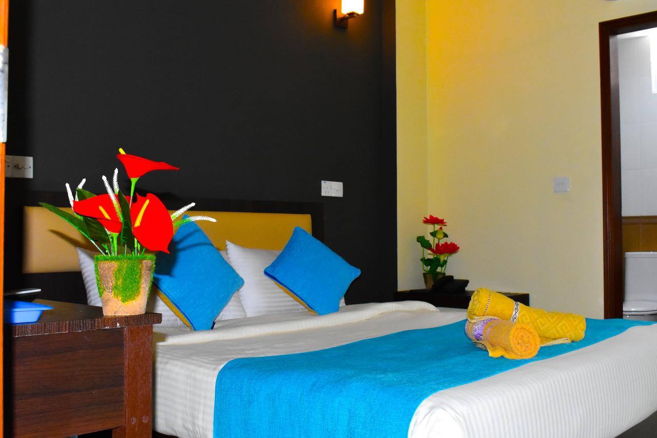 הולהומאל Seasunbeach Hotel Maldives מראה חיצוני תמונה