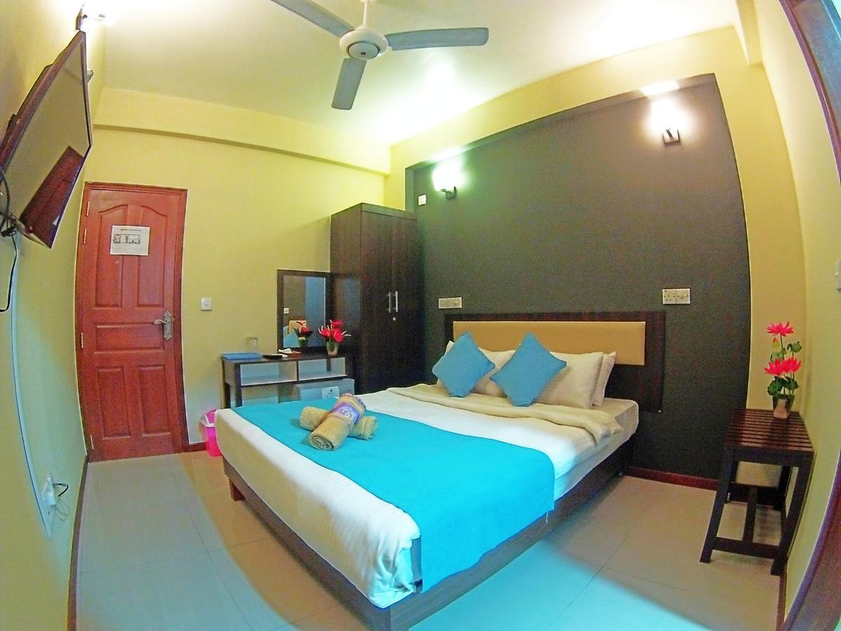 הולהומאל Seasunbeach Hotel Maldives מראה חיצוני תמונה