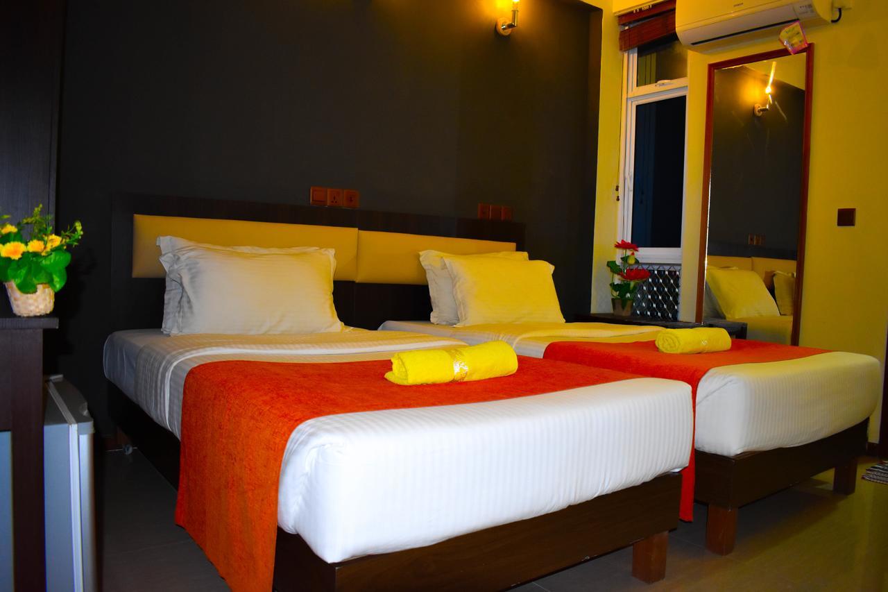 הולהומאל Seasunbeach Hotel Maldives מראה חיצוני תמונה