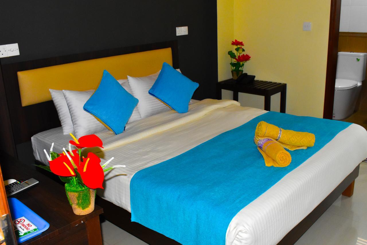 הולהומאל Seasunbeach Hotel Maldives מראה חיצוני תמונה