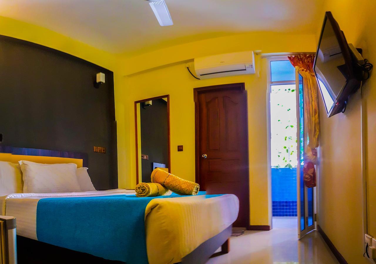 הולהומאל Seasunbeach Hotel Maldives מראה חיצוני תמונה