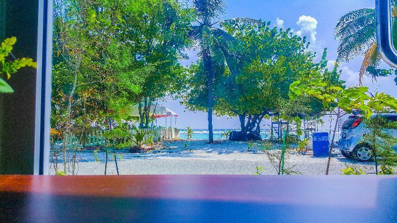 הולהומאל Seasunbeach Hotel Maldives מראה חיצוני תמונה